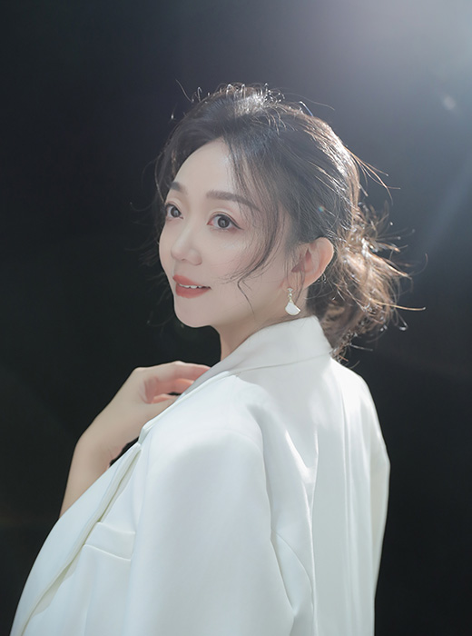 何柳